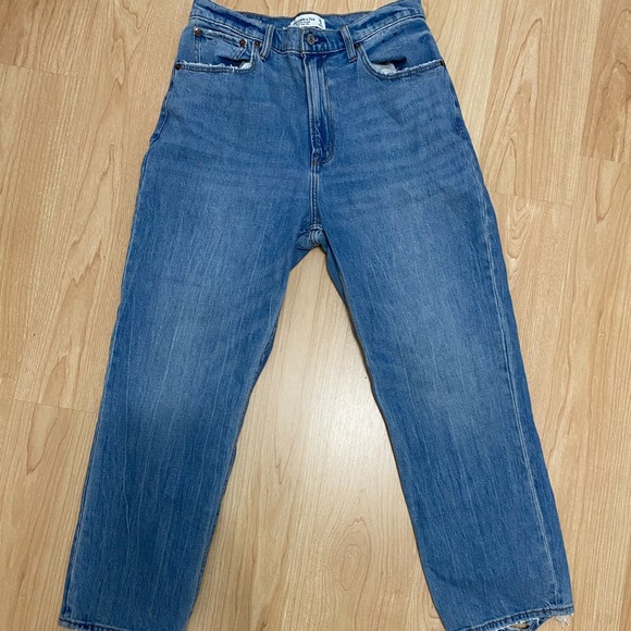 The Ankle Straight Ultra High Rise Sz 8/29 Abercombrie and Fitch - Picture 2 of 3